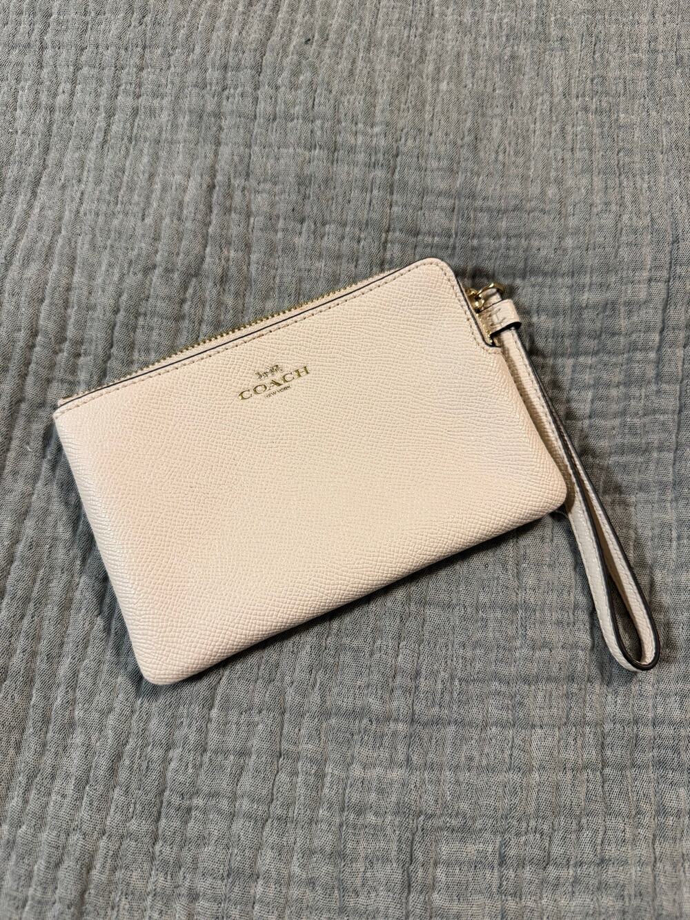 Coach Cream Leather Zipper Pouch Clutch Wristlet